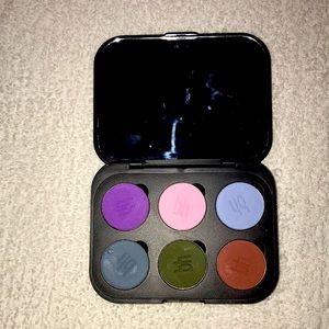 Makeup kit